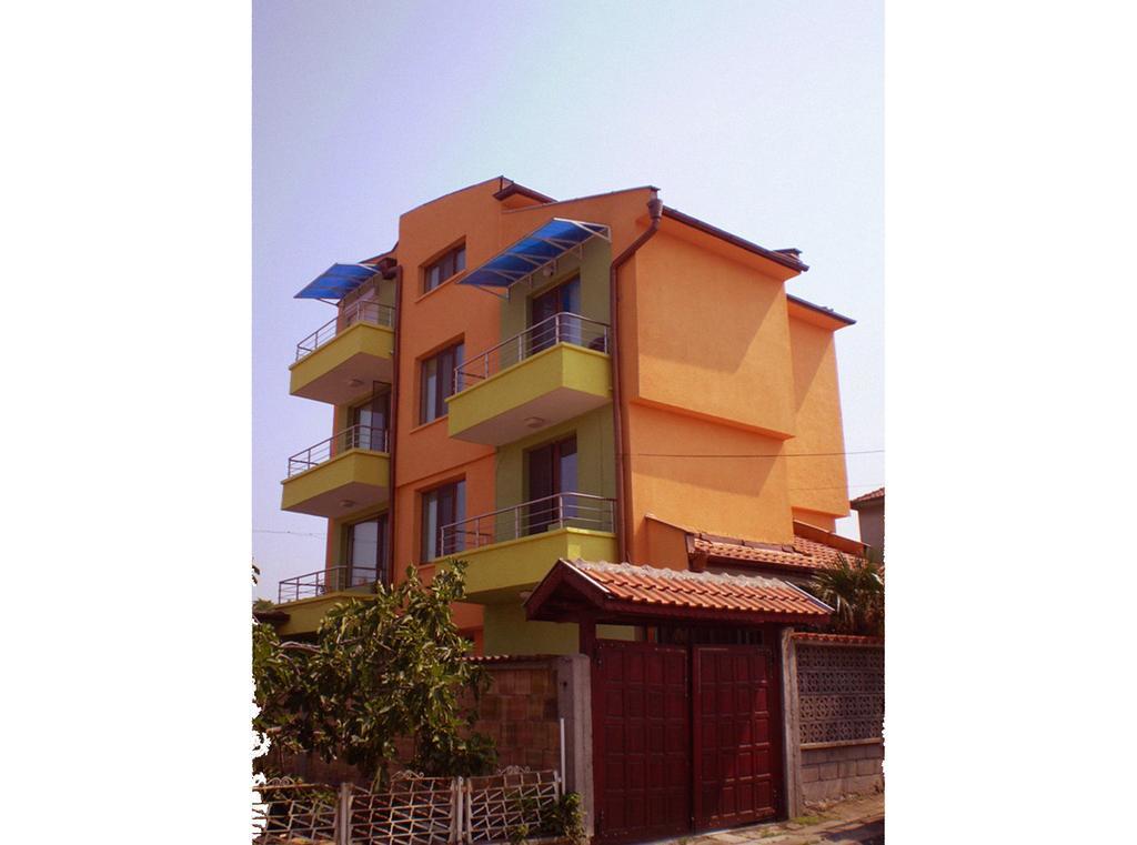 Guest House Yavorov Chernomorets Bagian luar foto