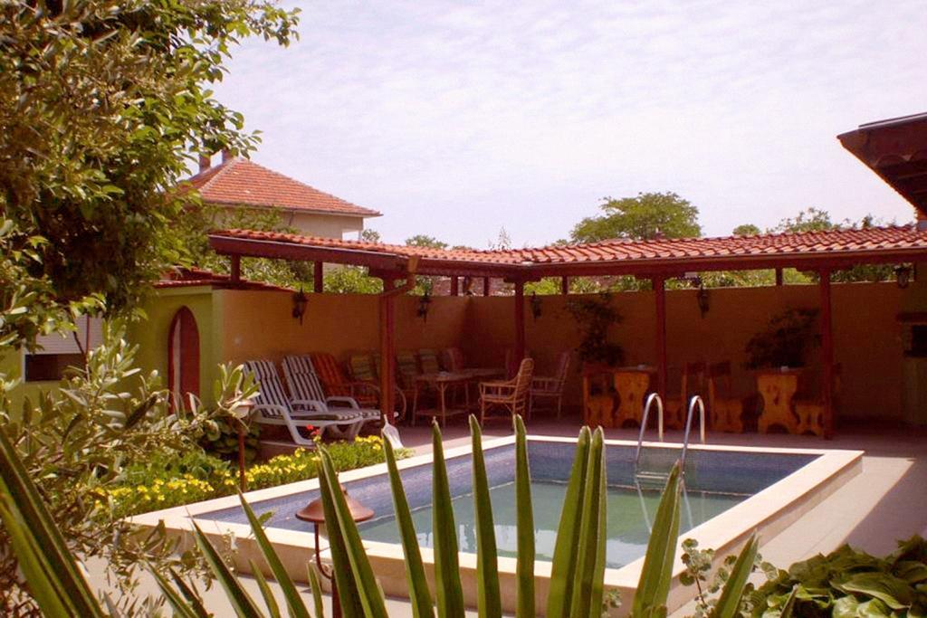 Guest House Yavorov Chernomorets Bagian luar foto