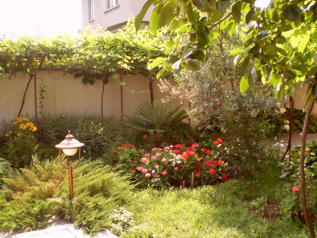 Guest House Yavorov Chernomorets Bagian luar foto