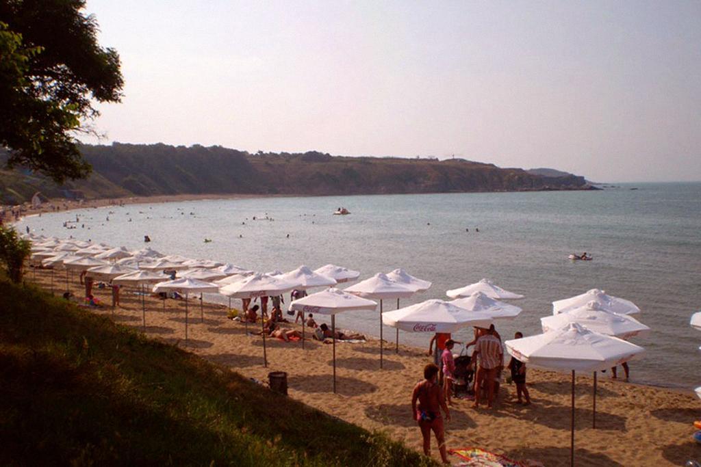 Guest House Yavorov Chernomorets Bagian luar foto
