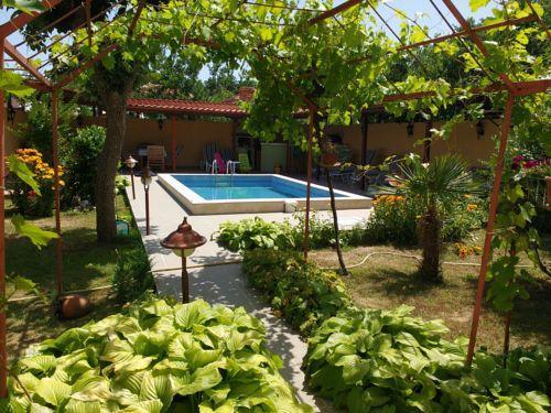 Guest House Yavorov Chernomorets Bagian luar foto